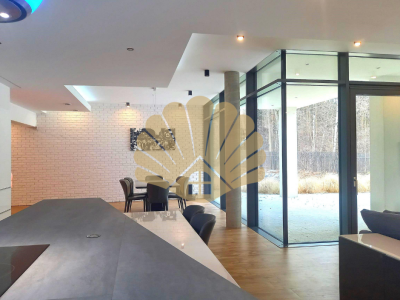 Nowoczesny dom w Książenicach.