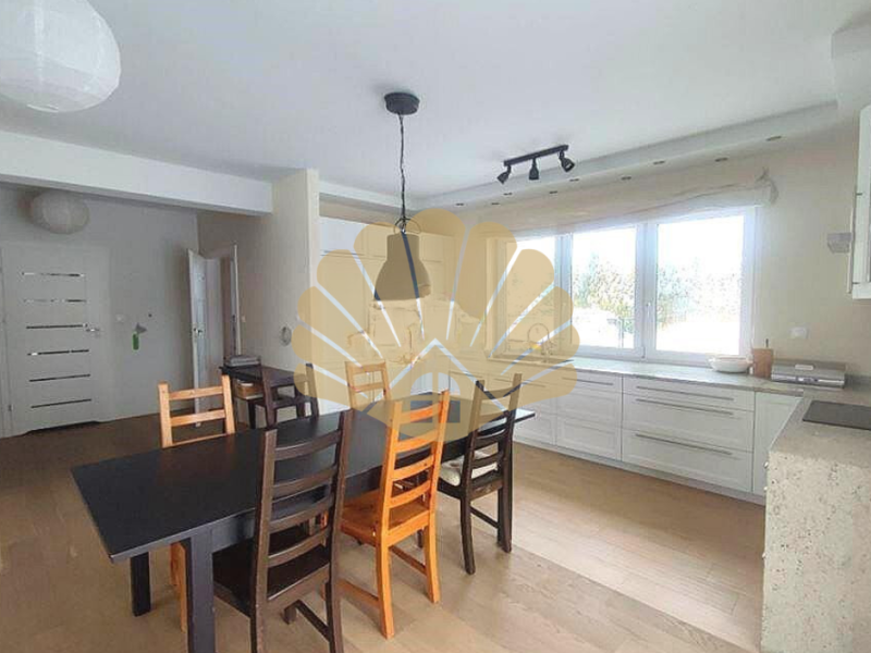 DOM -GRODZISK MAZOWIECKI