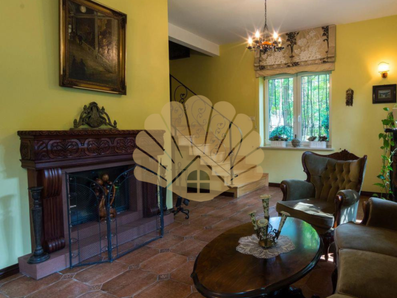 Villa - GRODZISKI, PODKOWA LEŚNA