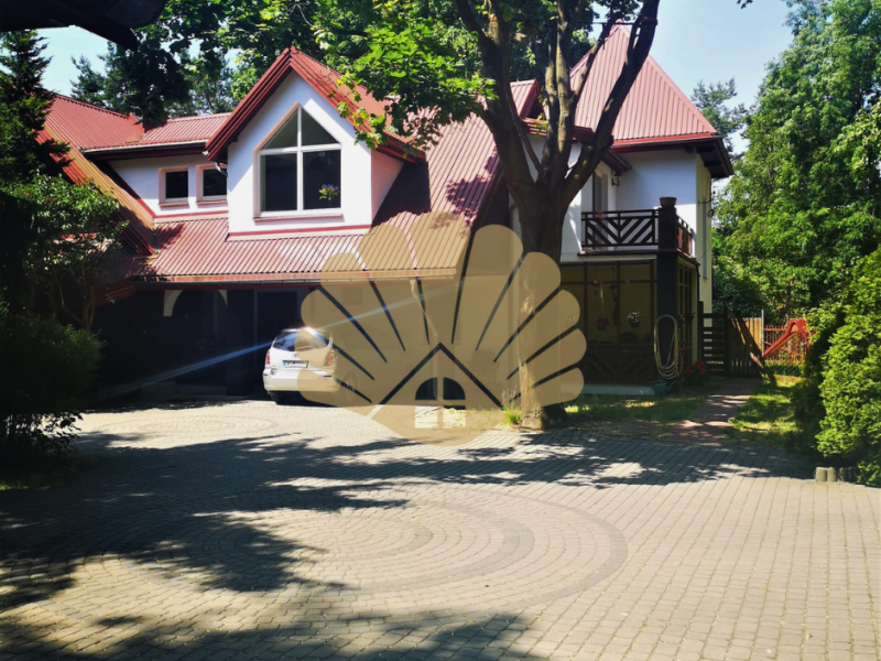 VILLA - GRODZISK, MILANÓWEK